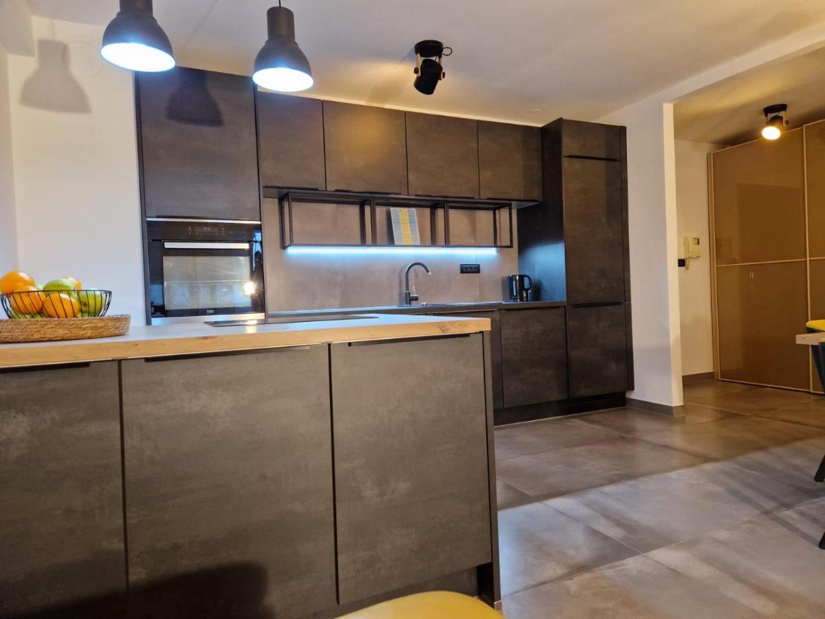 Apartment Matea พูลา ภายนอก รูปภาพ